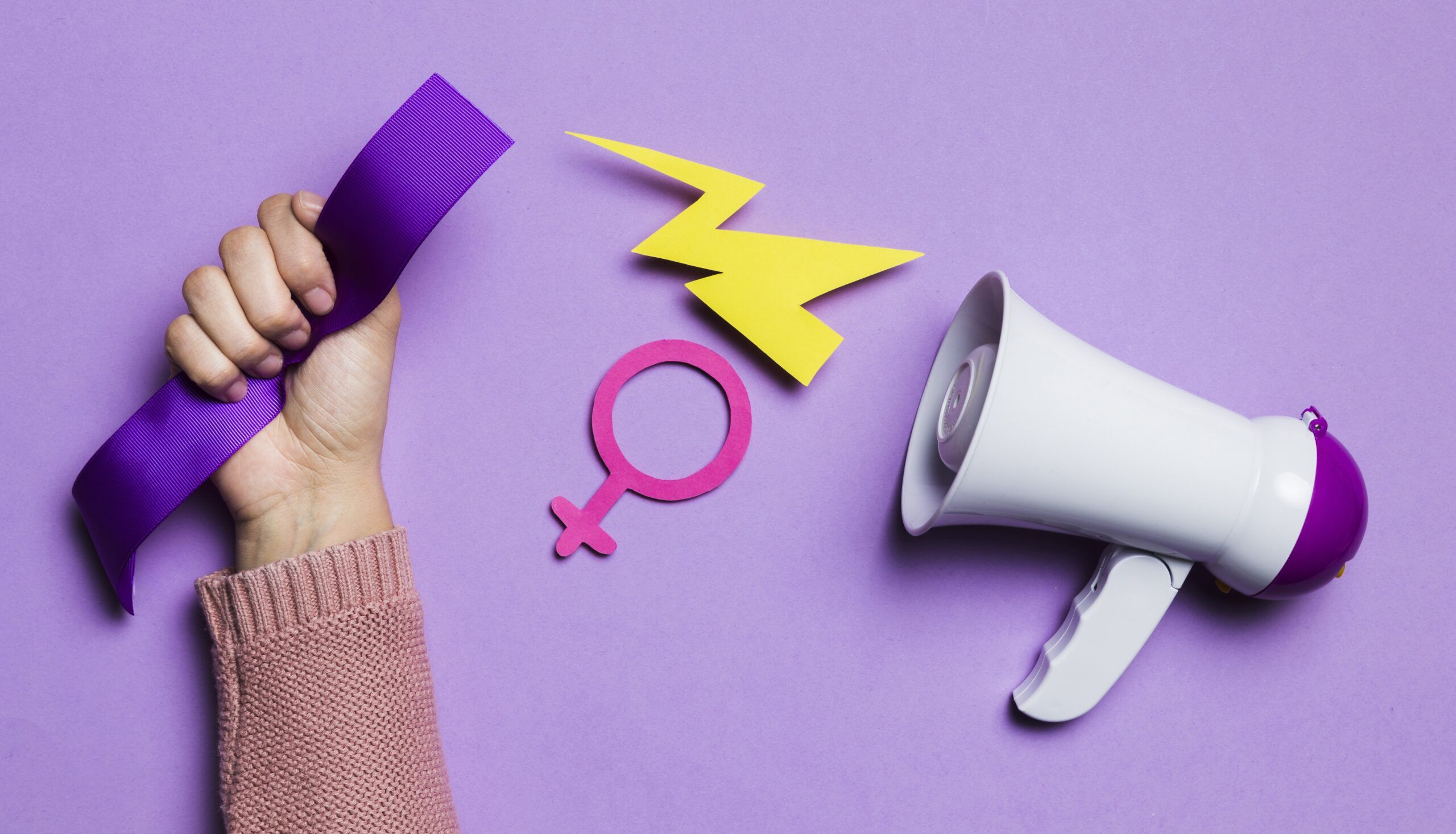 megaphone-woman-s-hand-copy-space